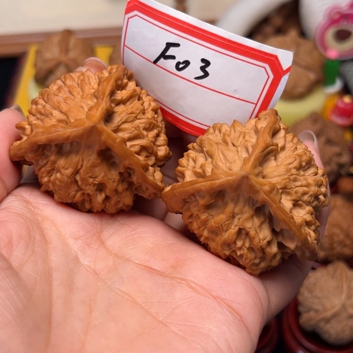 文玩核桃吊坠45尺官帽三棱03