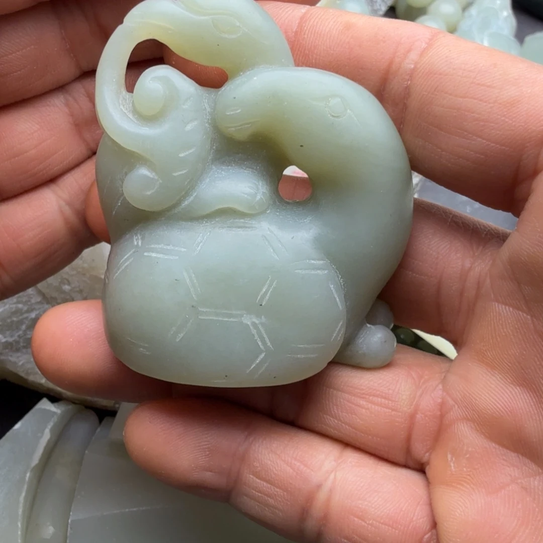 和田玉颈饰未镶嵌