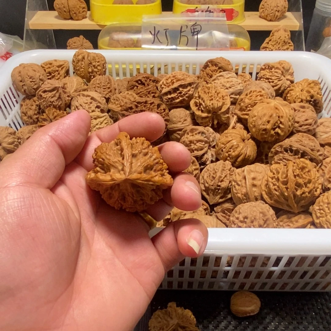 ****饭文玩核桃吊坠核桃异形