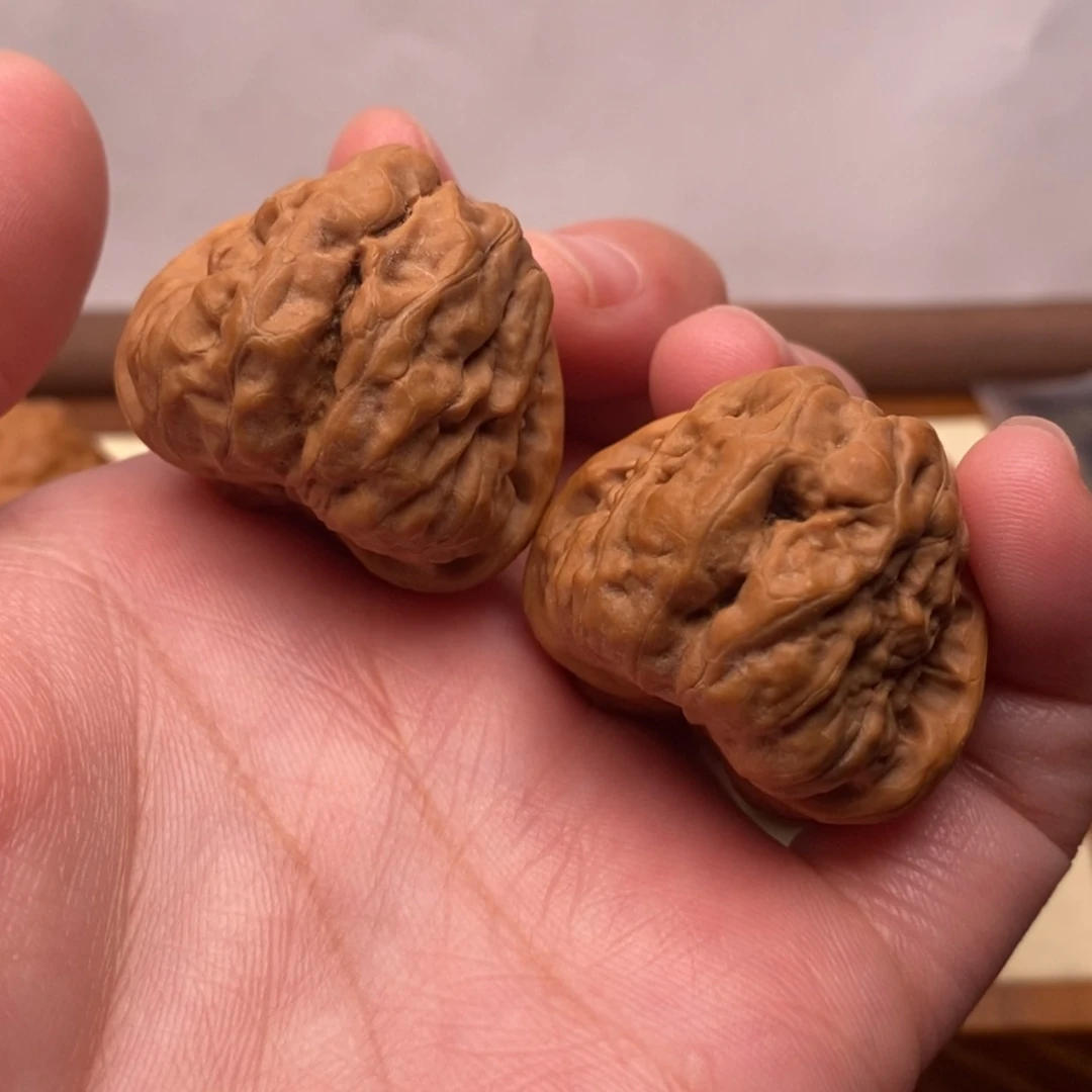 【闪购商品】把件文玩核桃毕业手捻蛙边32左右