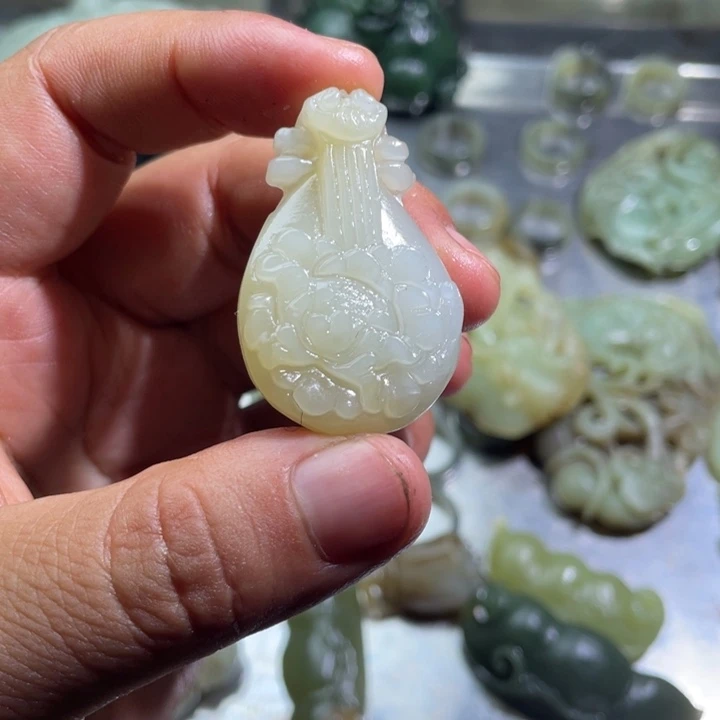 和田玉未镶嵌珠宝半成品格*调