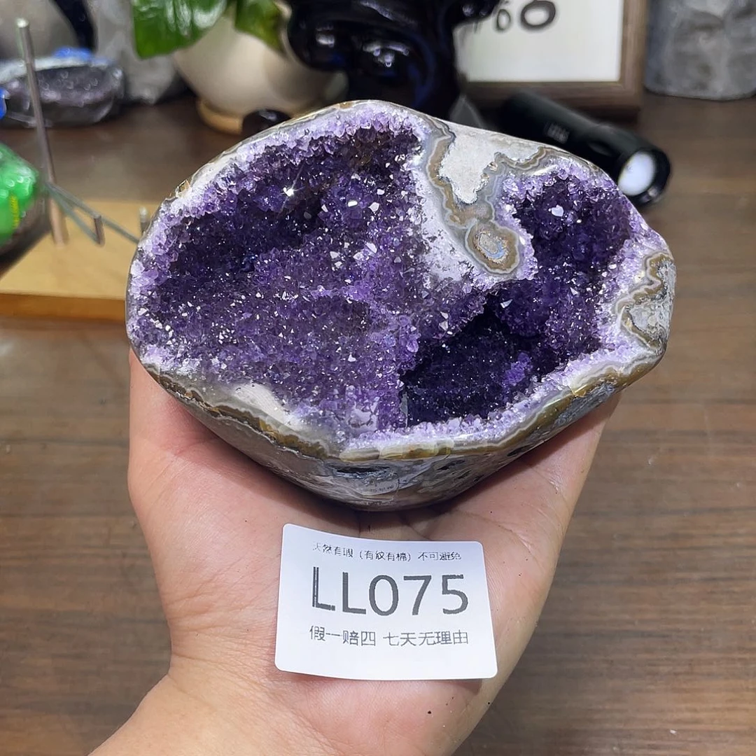 未镶嵌水晶大型摆件（非配饰）