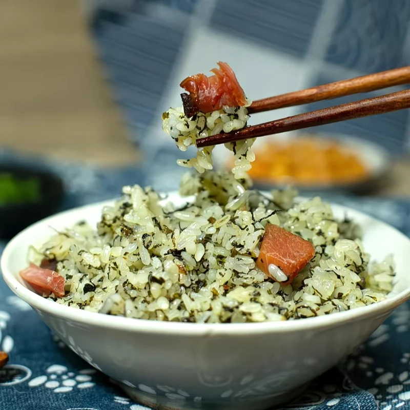 贵州特产正宗开心婆苗家社饭现做腊肉野葱蒿菜糯米饭铜仁特色小吃