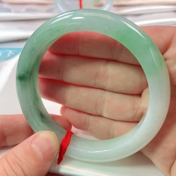 翡翠手镯未镶嵌0380号