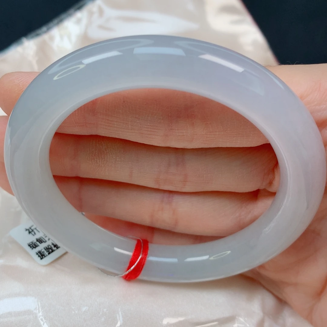 未镶嵌手镯翡翠53.6胖圆条，糯冰起胶，莹润淡粉，015