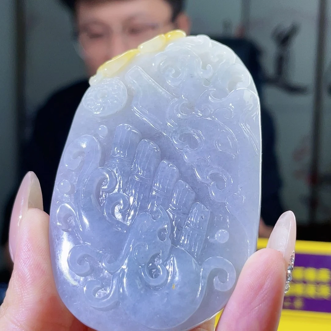 翡翠未镶嵌颈饰挂件