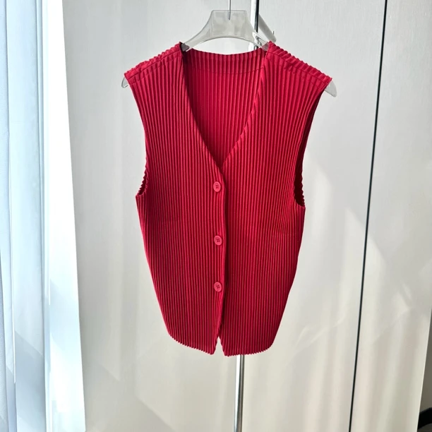 新年红色秋冬新款褶皱粗牙签背心马甲有口袋保暖背心
