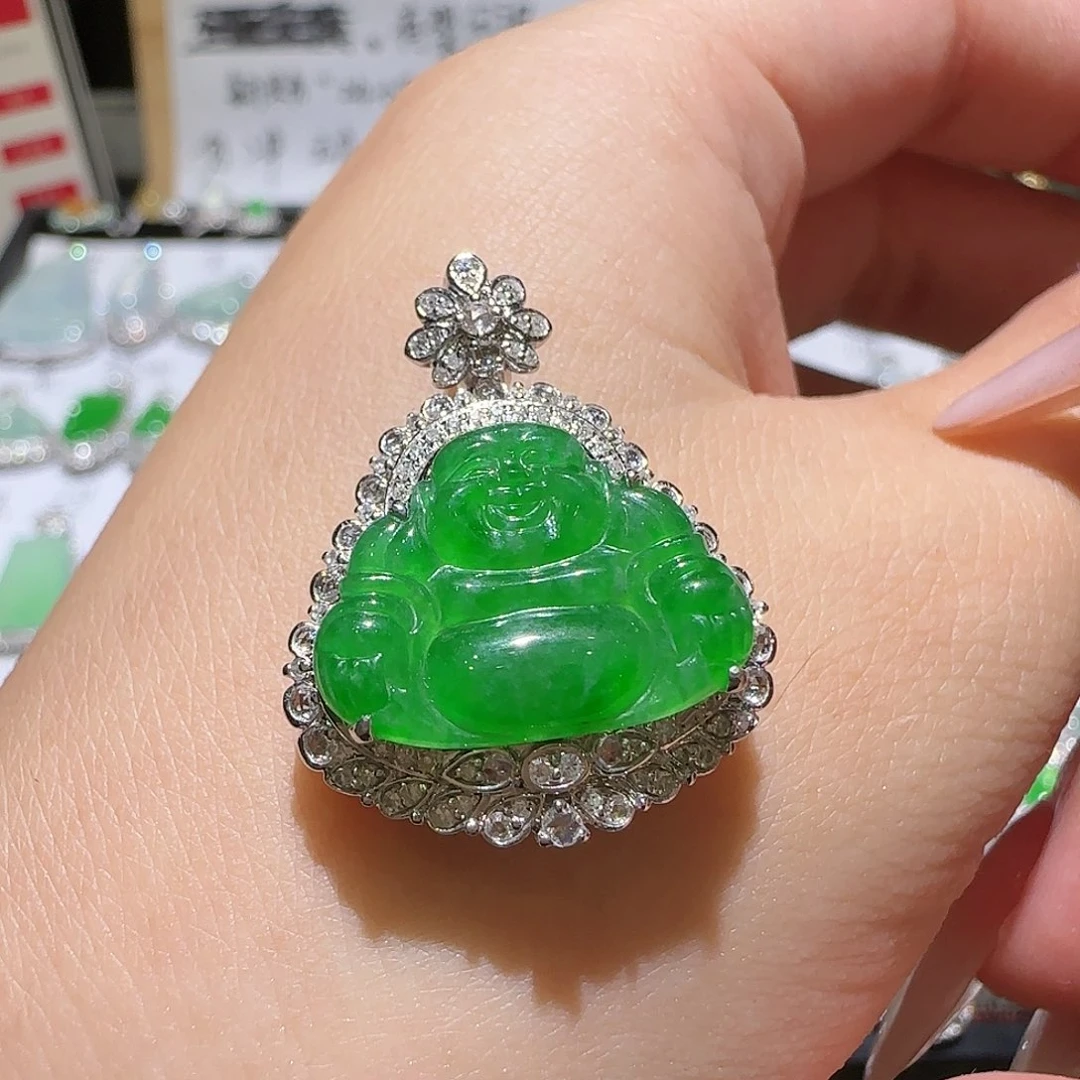 【闪购商品】颈饰18K金镶嵌翡翠