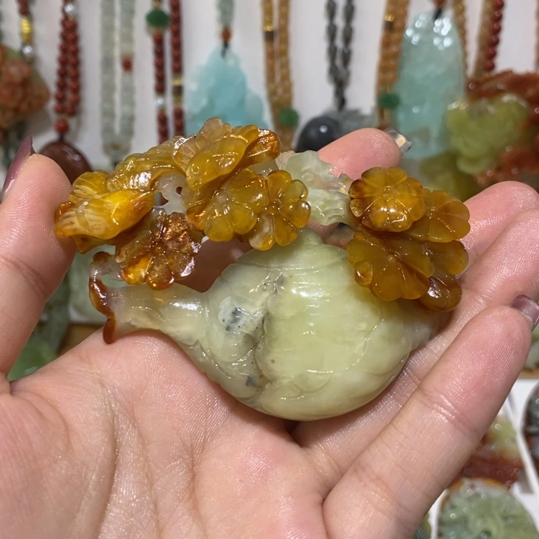 蛇纹石玉未镶嵌颈饰