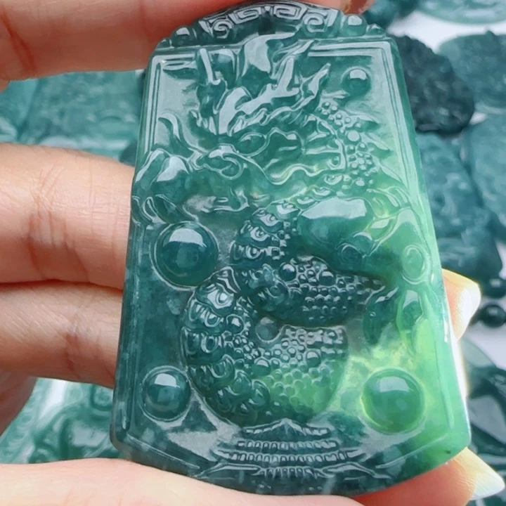 翡翠未镶嵌颈饰多样性发货天然A货翡翠