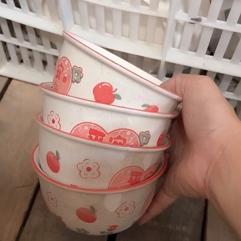 微瑕，不能去明火。4.5英寸四个碗