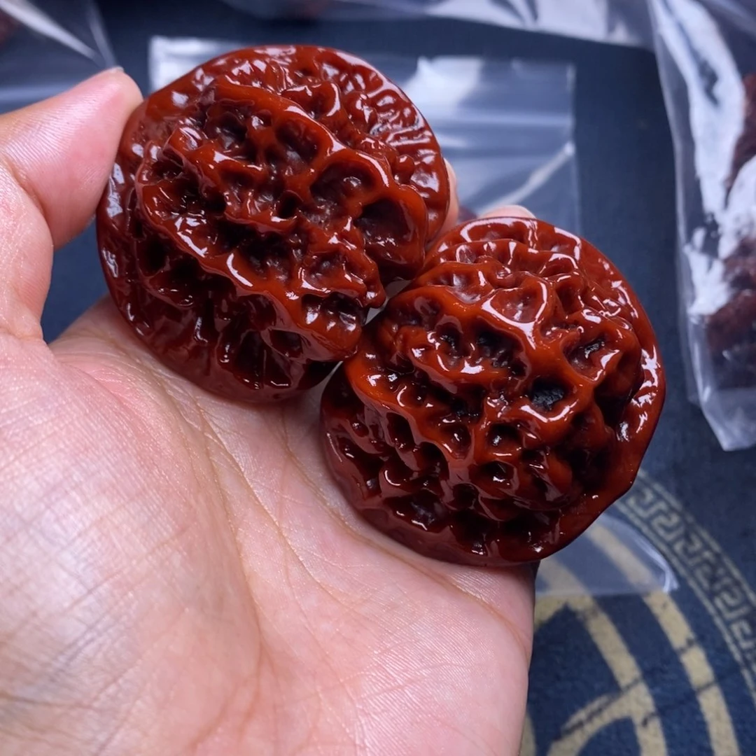 文玩核桃吊坠帝王50