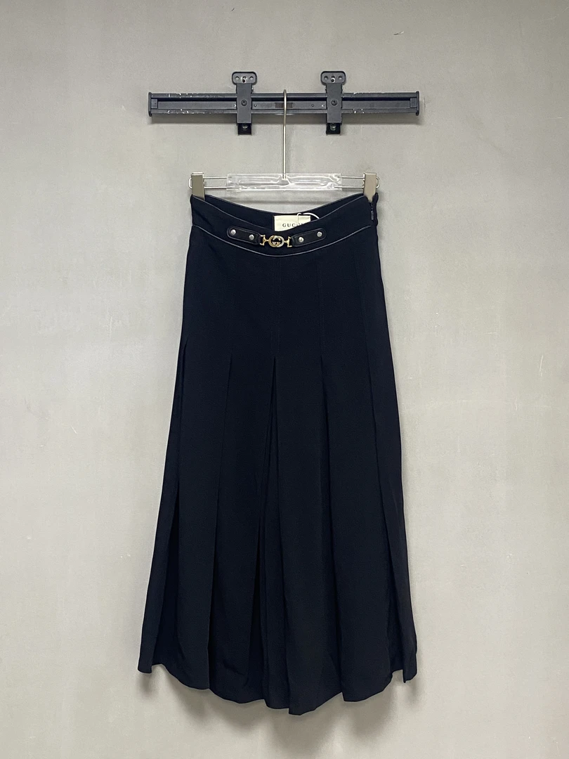 99新 GUCCI/古驰 bb7761/马街扣镶嵌褶饰长裤A字裙/38码