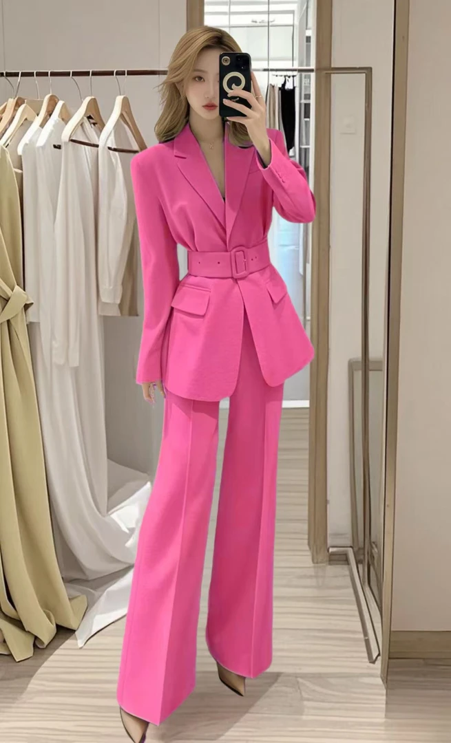 开春穿搭2025超火减龄小香风职业通勤红色收腰西装外套裤子套装女