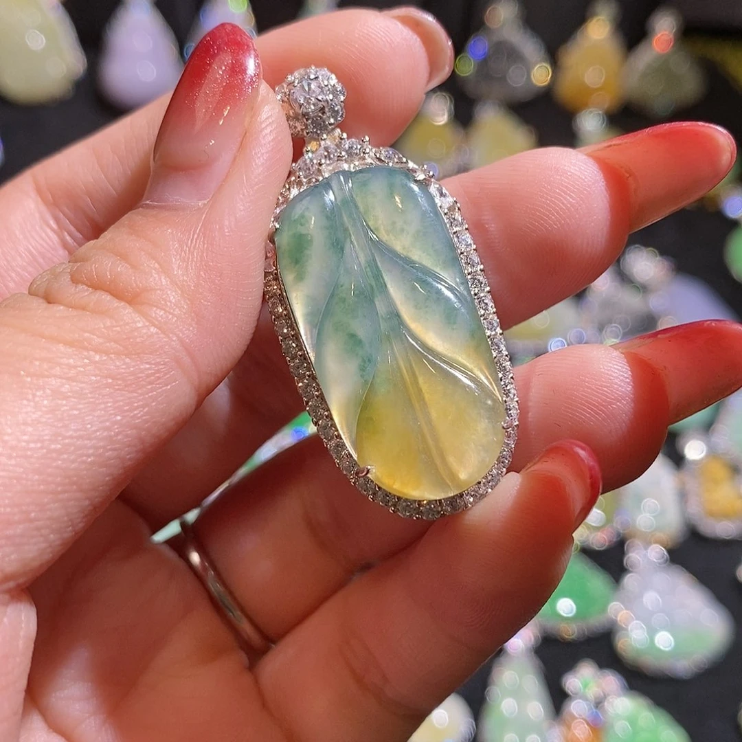 翡翠银S925镶嵌颈饰广**揭天然翡翠