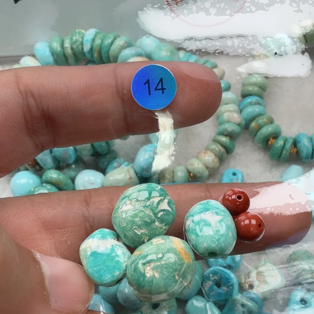 清***醒南红玛瑙未镶嵌珠宝奇石