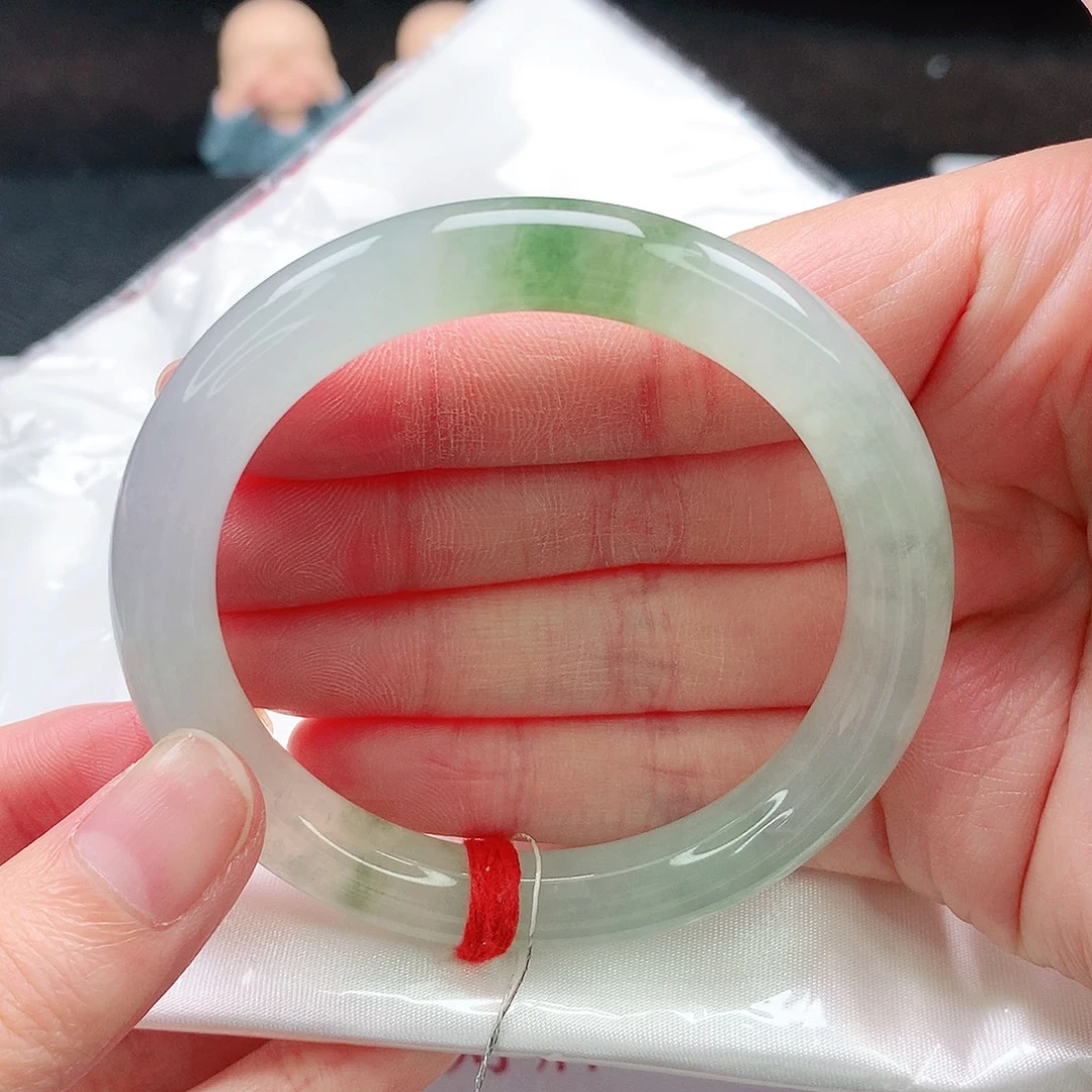 翡翠未镶嵌手镯52圈