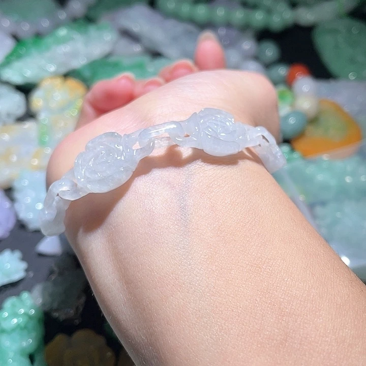 颈饰未镶嵌翡翠天