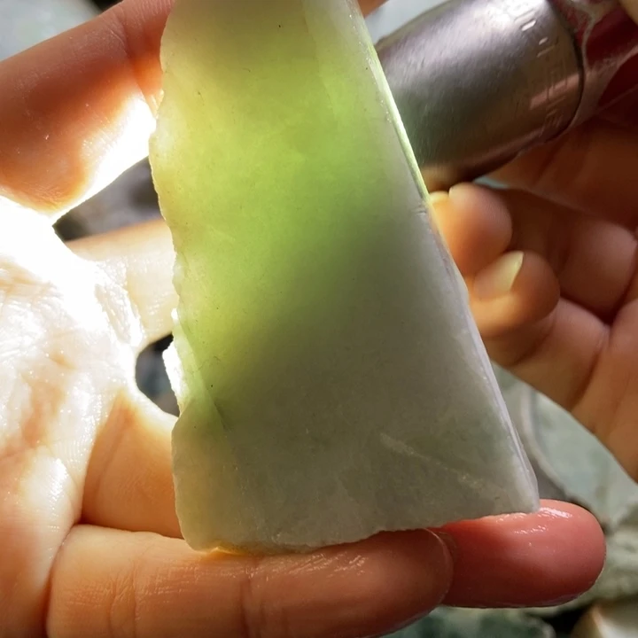 翡翠颈饰未镶嵌天然翡翠