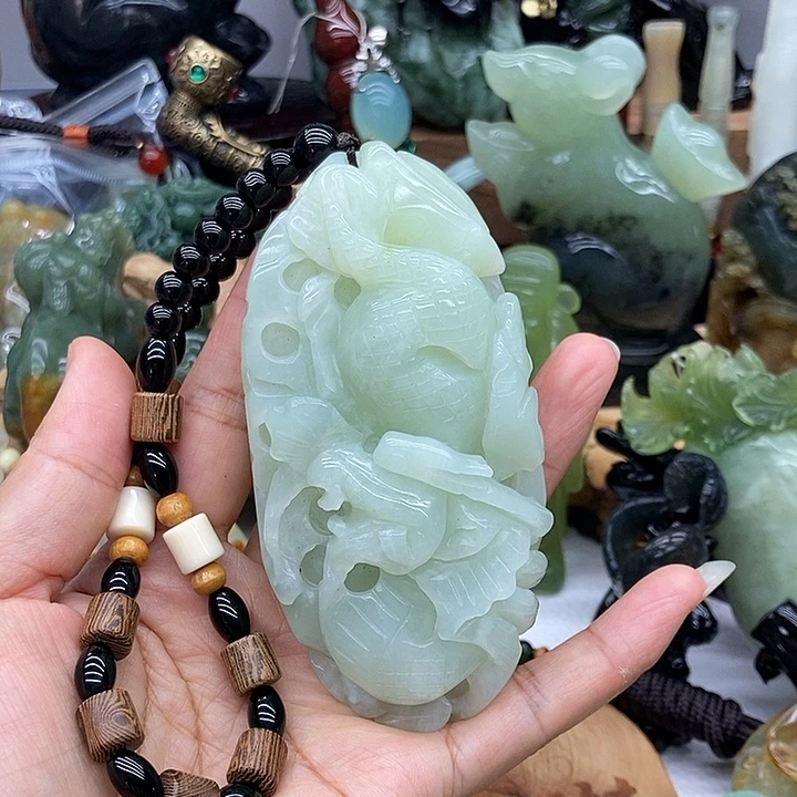 未镶嵌岫玉手把件