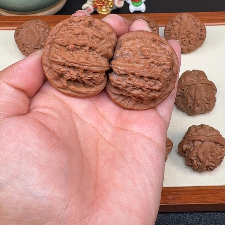 把件文玩核桃白狮子全42