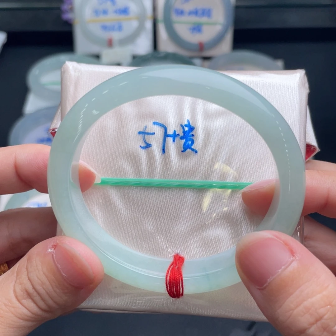 翡翠未镶嵌手镯翡翠手镯