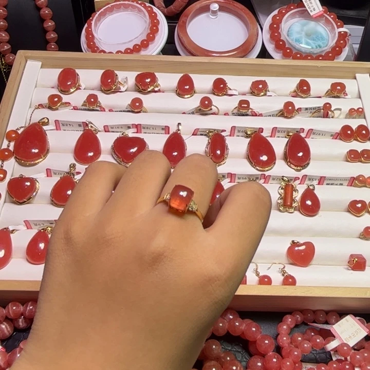 菱锰矿（红纹石）18K金镶嵌戒指方糖戒指2.48g