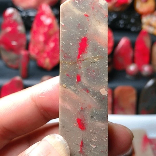 昌化石昌化鸡血石方章