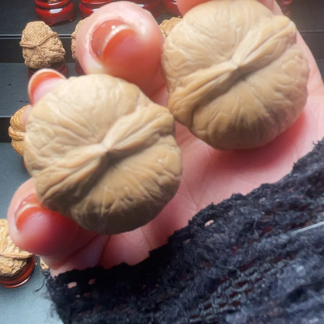 文玩核桃把件蛇皮……