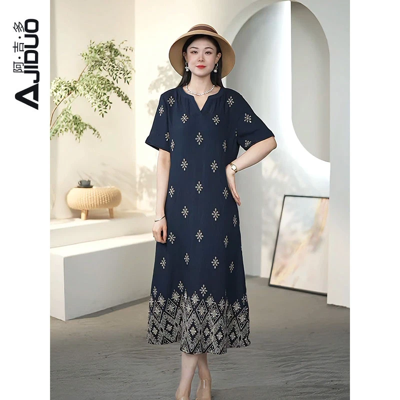大码优雅气质定位花短袖连衣裙女夏2025新款显瘦重工刺绣中长裙子