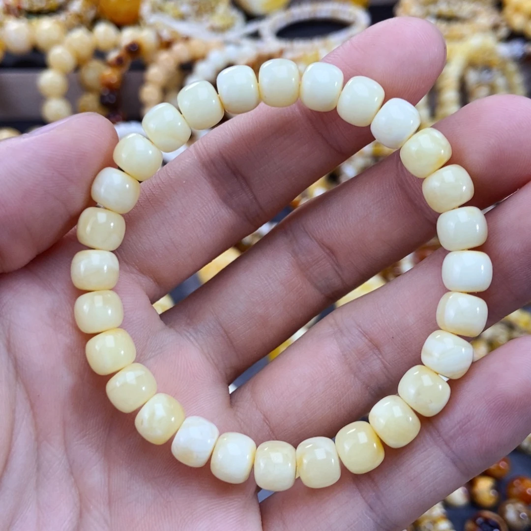 琥珀未镶嵌手链7.5mm尺寸奶白蜡