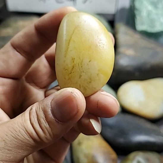 洪***哥未镶嵌和田玉（糖玉）挂件