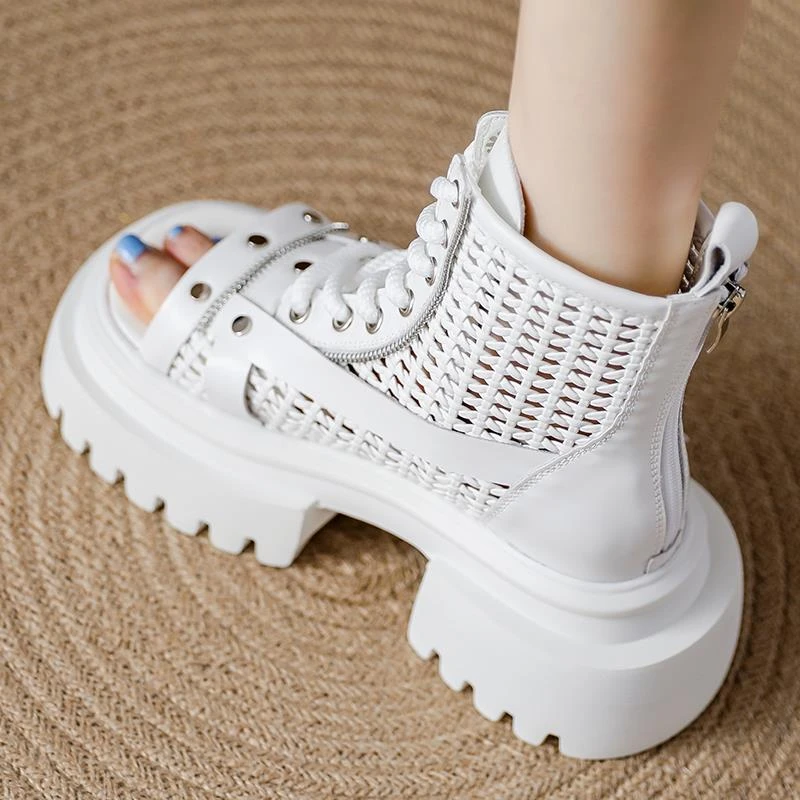 夏天配裙子白色马丁靴女2025夏季新款厚底短靴镂空网靴小个子增高