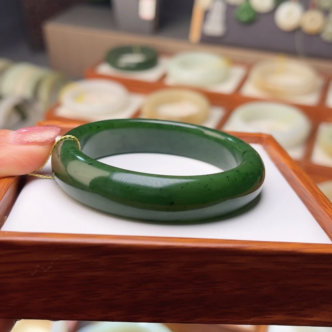 和田玉未镶嵌手镯52