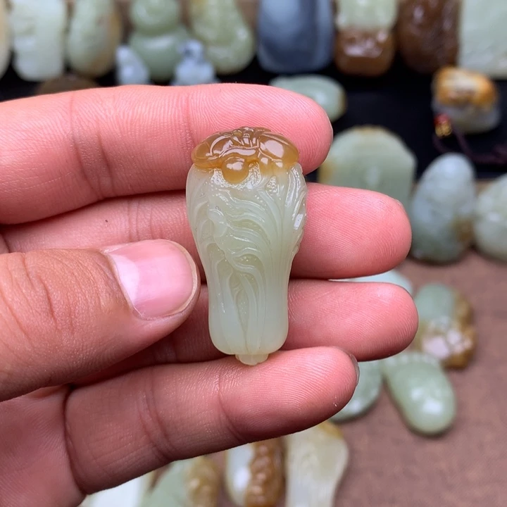 和田玉（糖玉）未镶嵌颈饰