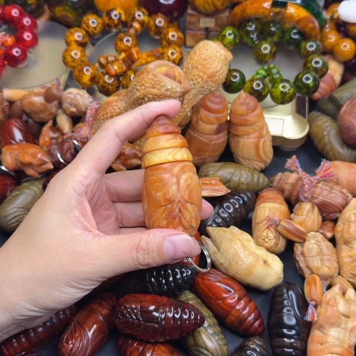 松木琥珀木文玩手串