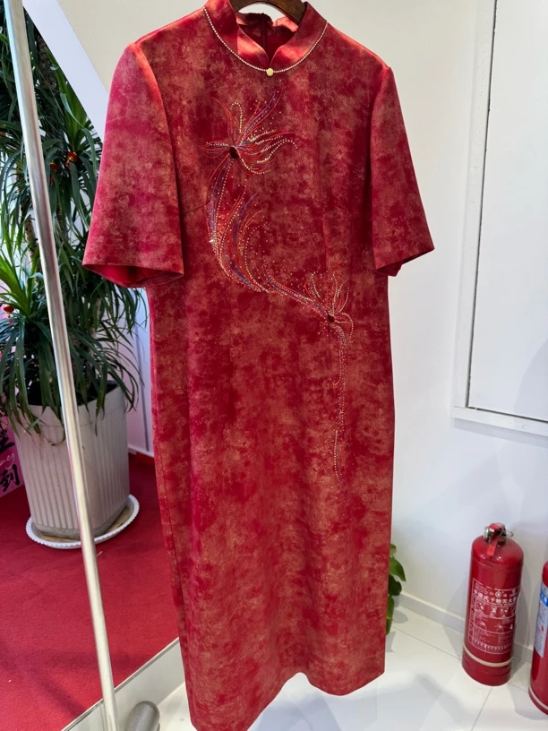 喜婆婆喜妈妈贵妇婚礼礼服