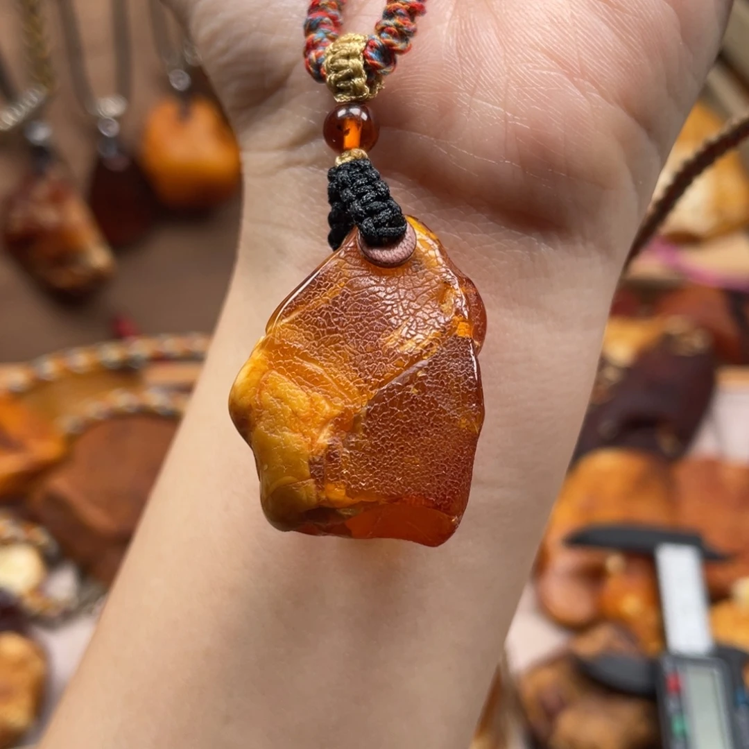 琥珀未镶嵌珠宝奇石