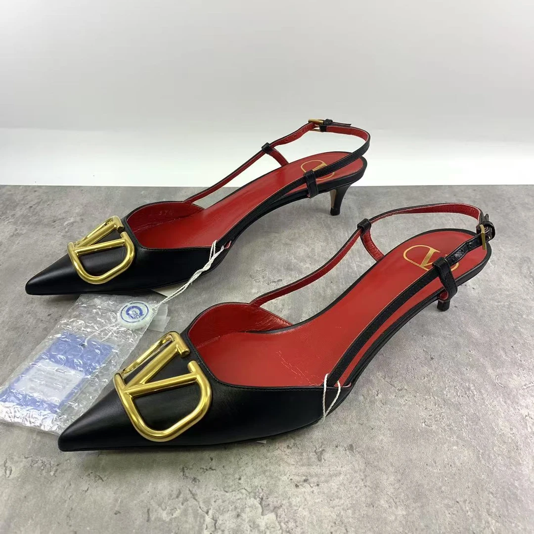 99新 Valentino/华伦天奴 37.5码/仔仔女鞋/黑色高跟凉鞋 wsp384