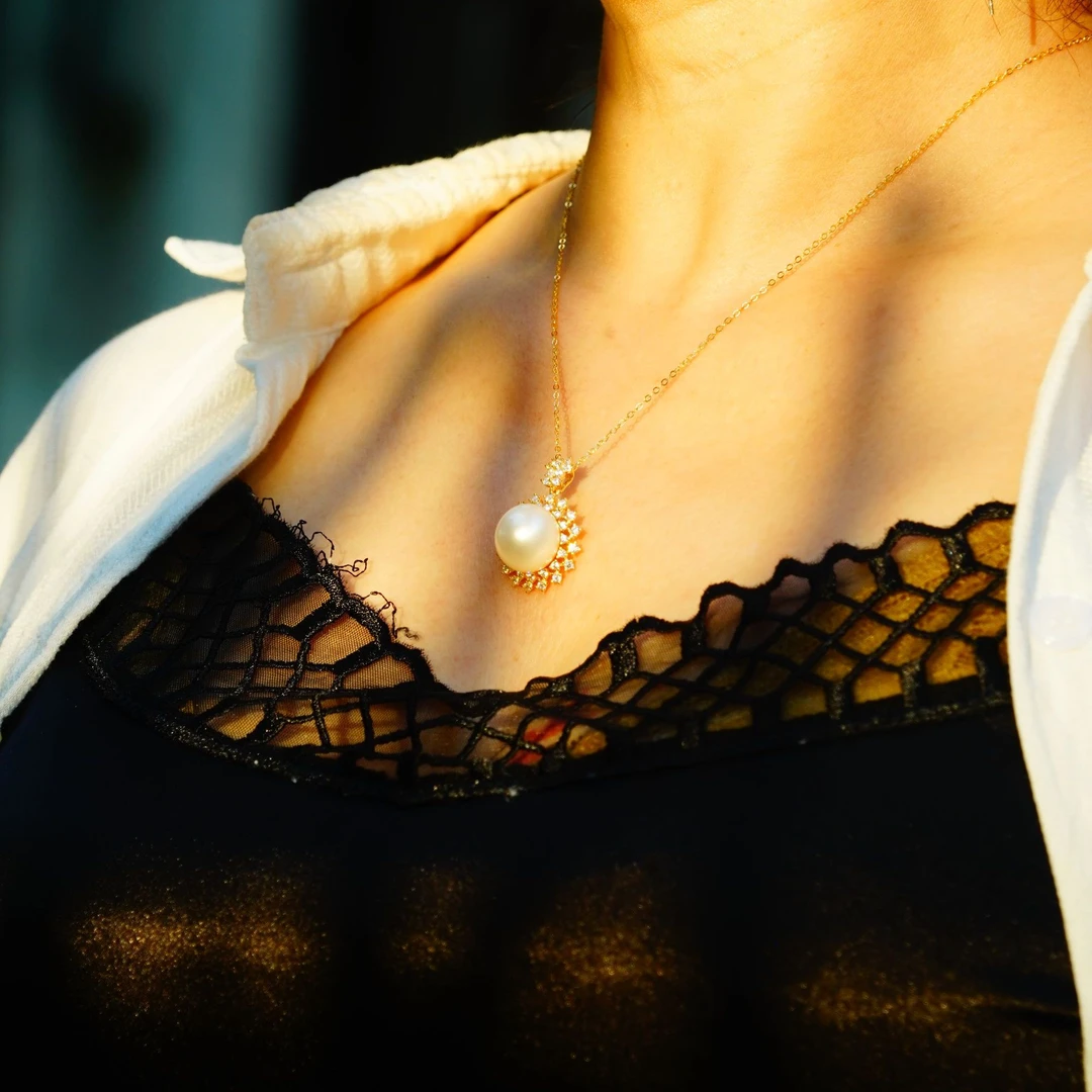 925银天然淡水珍珠大点位13MM莫桑钻吊坠