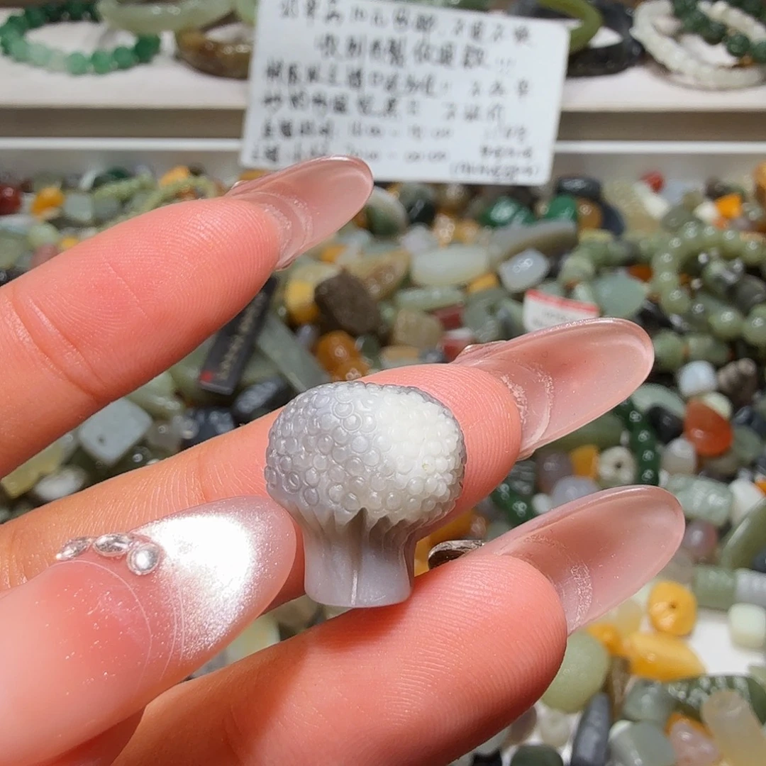 和田玉未镶嵌珠宝奇石