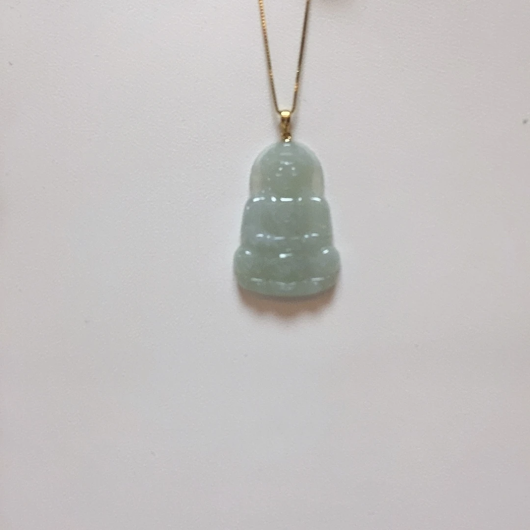 翡翠18K金镶嵌颈饰简单