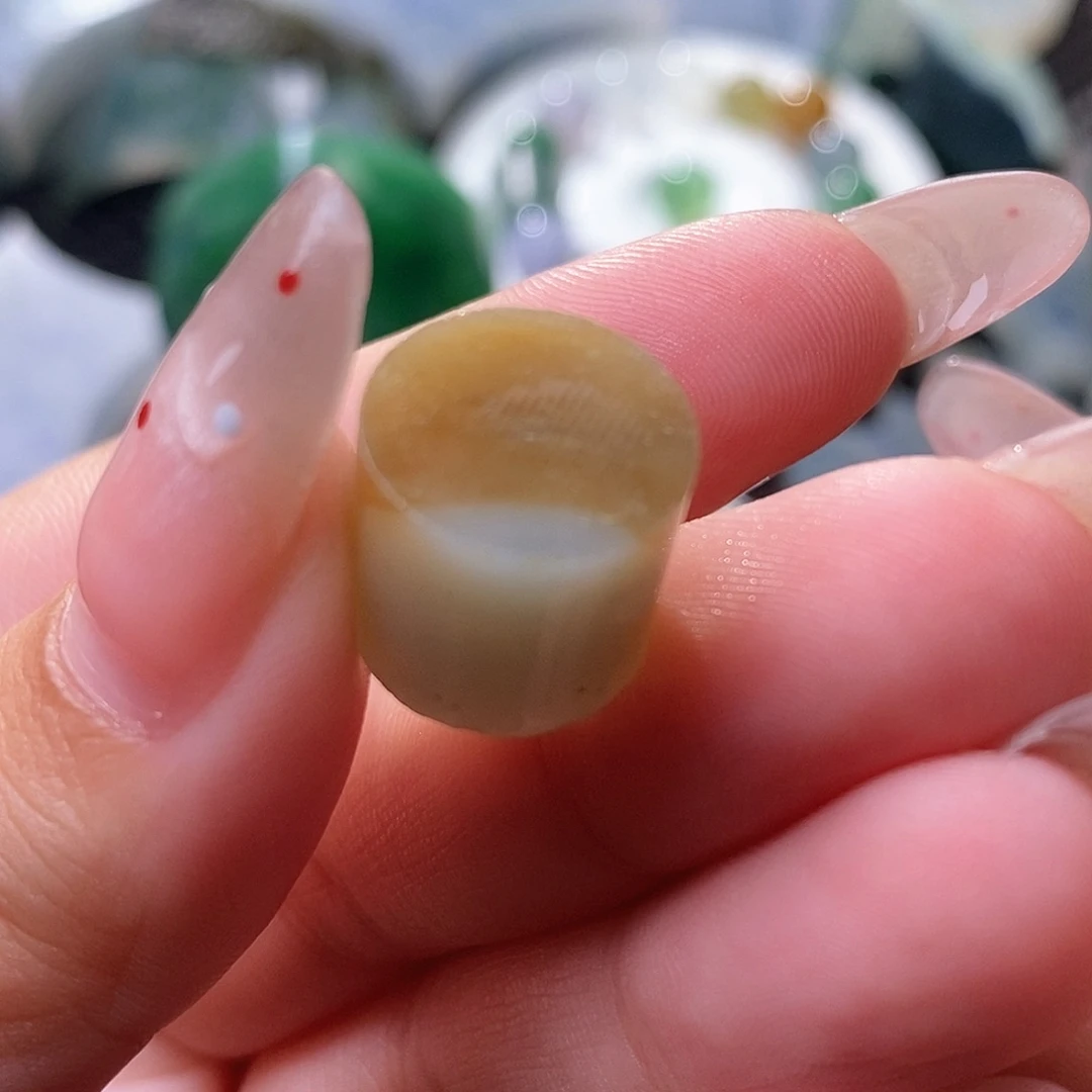 定制翡翠未镶嵌卡13珠子