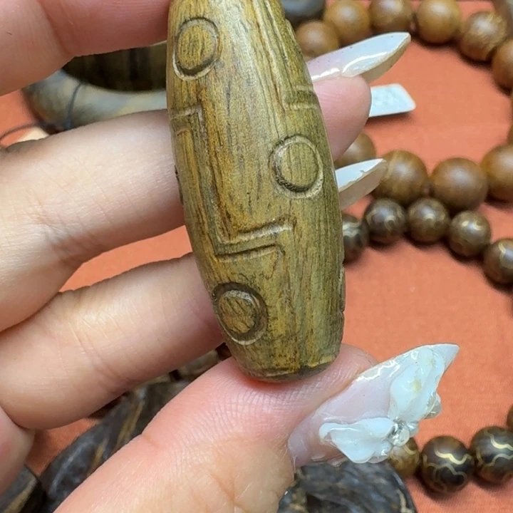 大叶紫檀（黑酸枝木类）