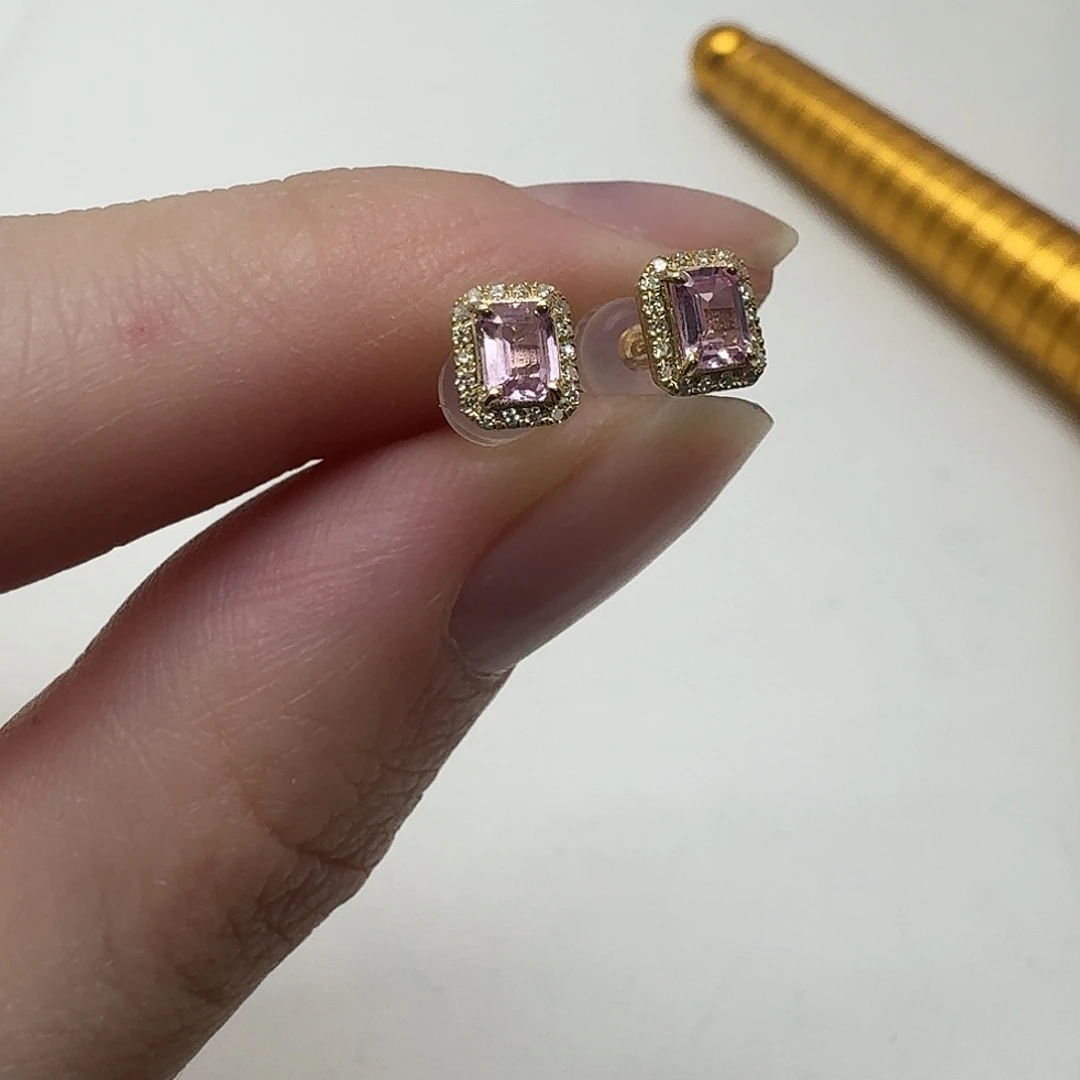 耳饰18K金镶嵌蓝宝石