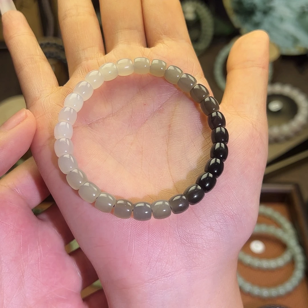 云***晓和田玉未镶嵌手链