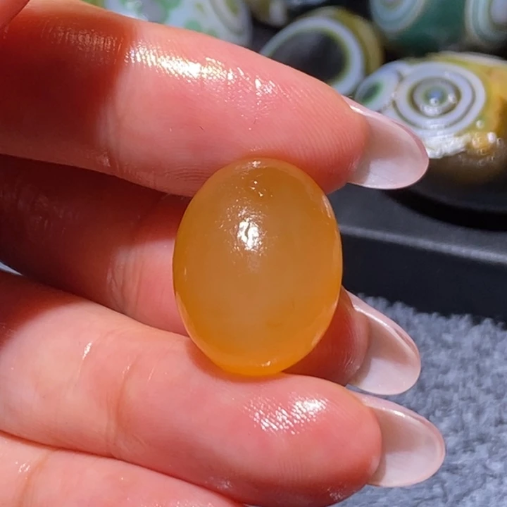 藏***纳玛瑙/玉髓未镶嵌珠宝奇石