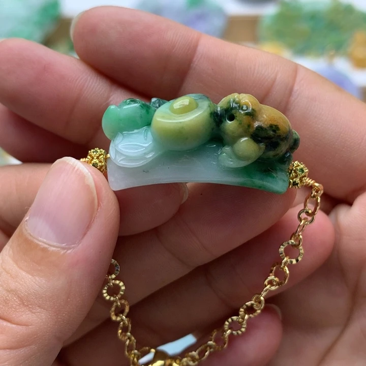 颈饰未镶嵌翡翠翡翠