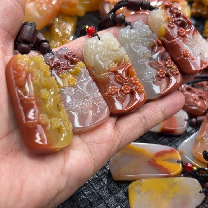 石英质玉（黄龙玉）颈饰未镶嵌6***夜