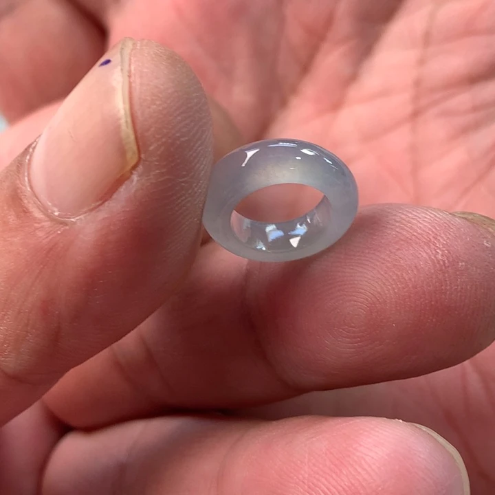 未镶嵌定制翡翠?****翡翠